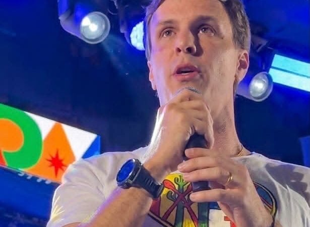 Miguel Coelho começa campanha em Petrolina e diz que será a voz de Pernambuco em Brasília