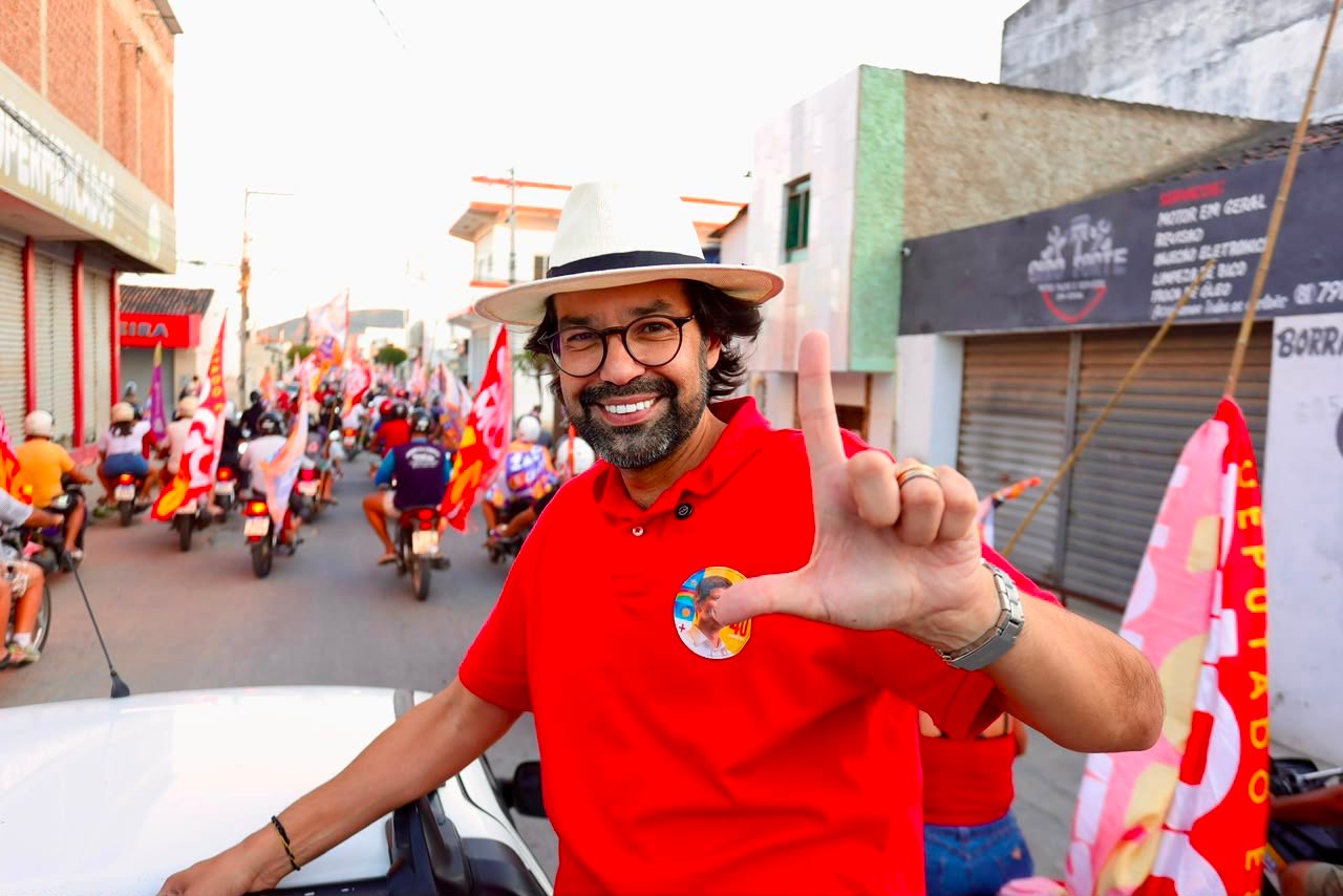 Diogo Moraes inicia campanha com forte mobilização em São Bento do Una e Santa Cruz do Capibaribe