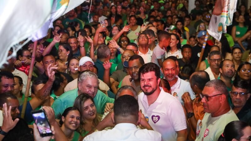 Fernando Filho reúne multidão em Buenos Aires e fortalece candidatura à reeleição com apoio do prefeito Henrique Queiroz e do deputado estadual Henrique Filho