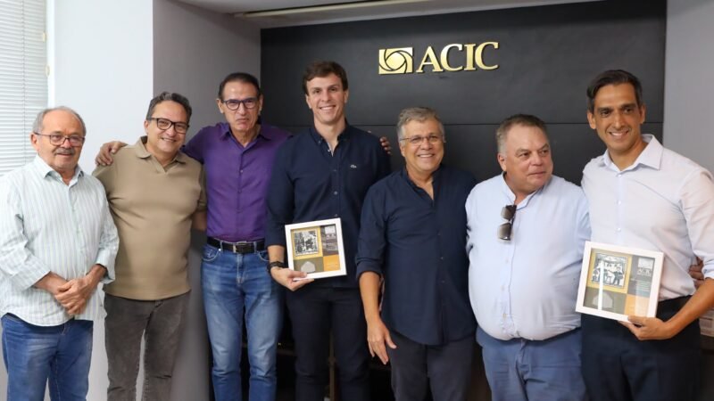 Miguel Coelho defende proteção dos programas sociais e regras rígidas para as BETs em encontro com a ACIC