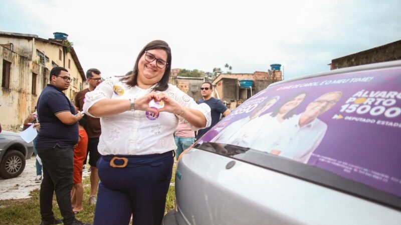 Prefeita Carol Jordão faz adesivaço e mostra a força do seu time em Ribeirão