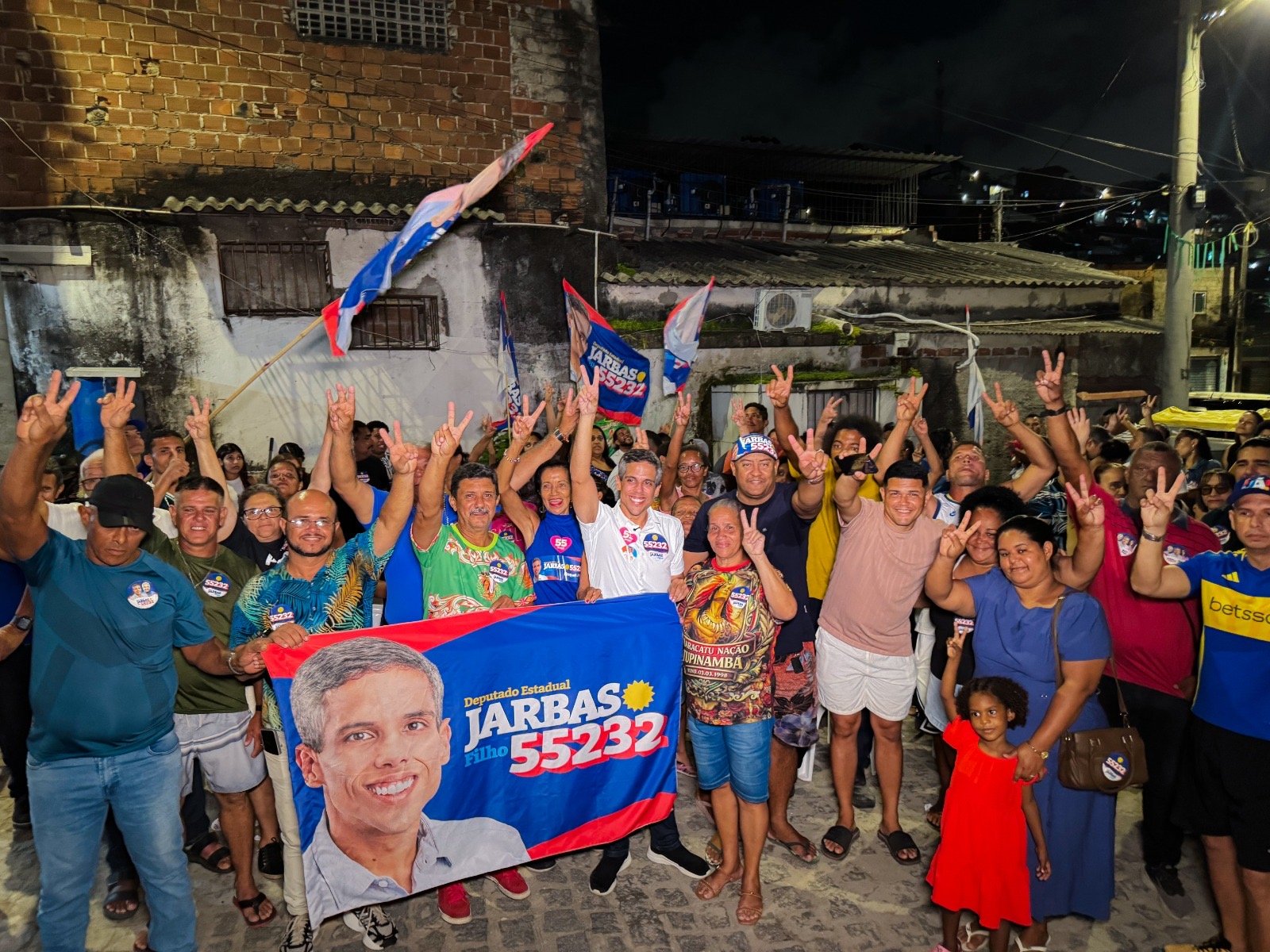 Jarbas Filho amplia presença em bairros do Recife e intensifica diálogo com moradores