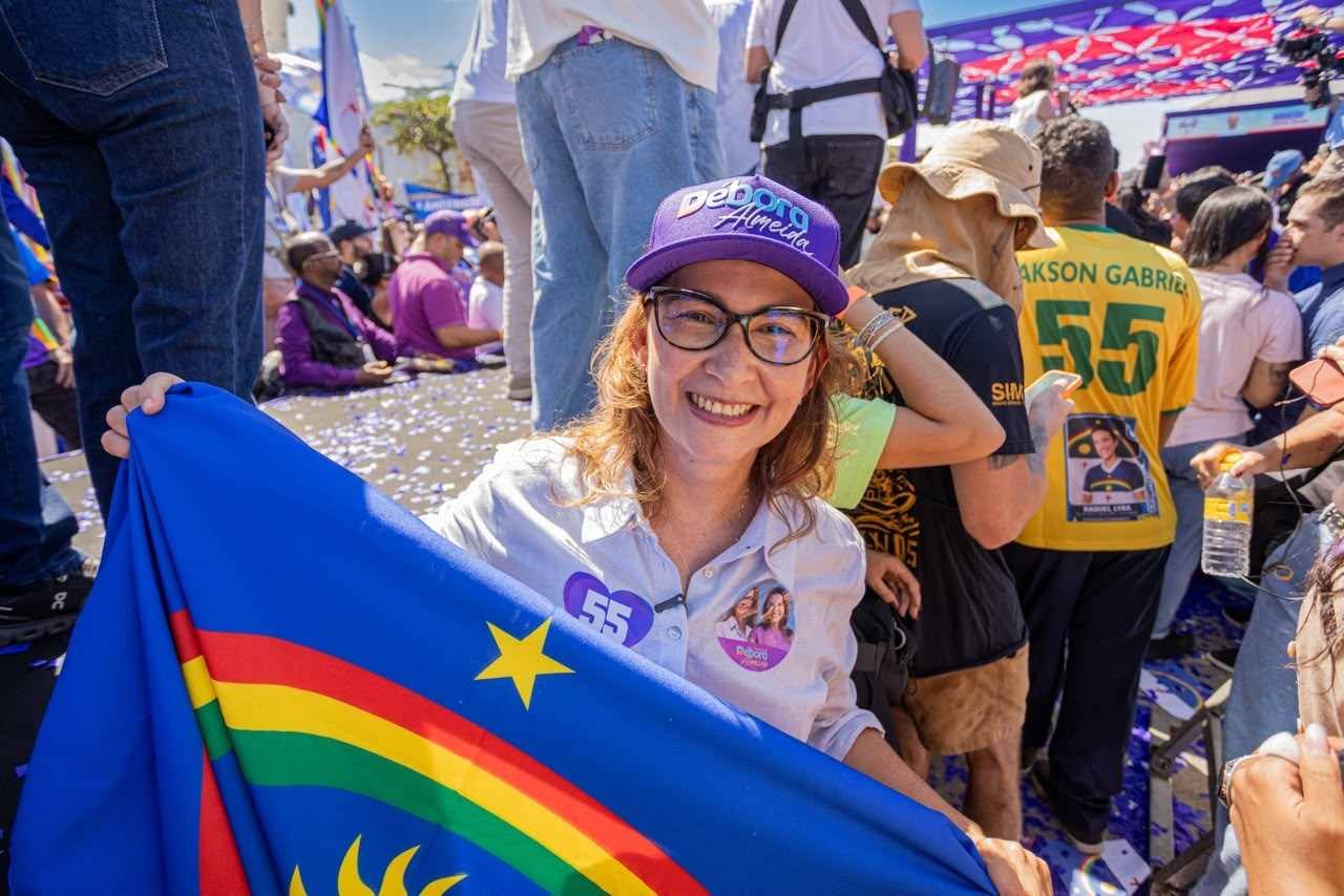 Oficialmente candidata à reeleição, Débora Almeida reafirma apoio a segundo mandato de Raquel Lyra