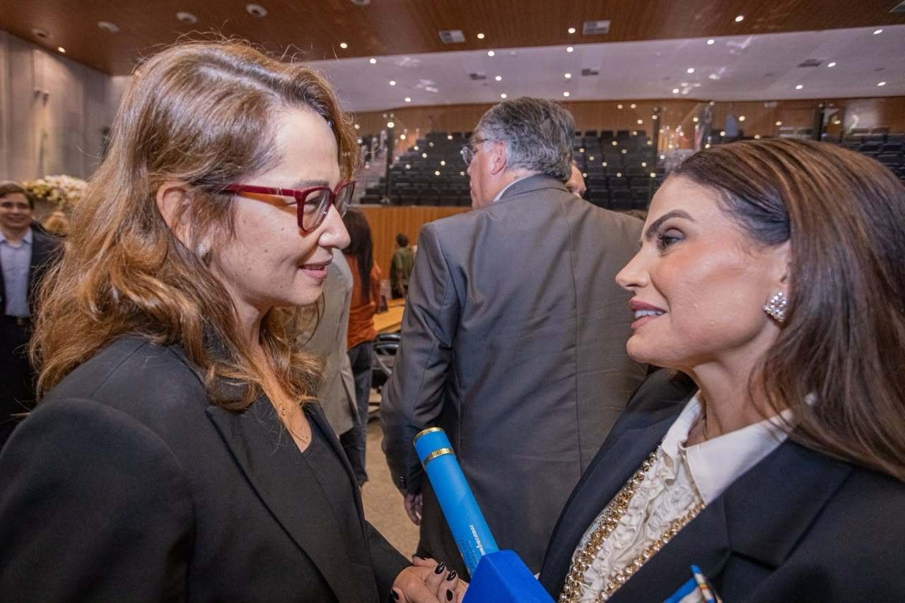 Débora Almeida concede Medalha Joaquim Nabuco à professora Fernanda Pessoa e à empresária Luisa Saldanha na Alepe
