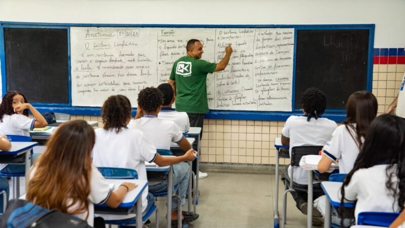 Pernambuco segue entre as três melhores notas do Brasil no Ideb do ensino médio e registra avanço no ensino fundamental