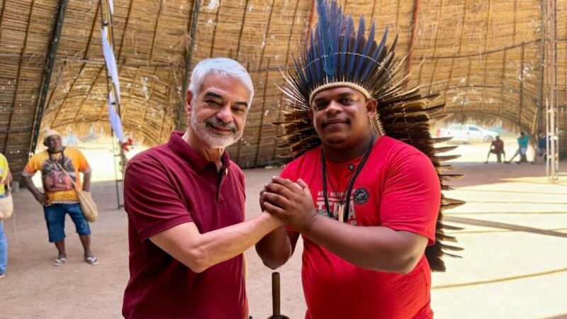 Humberto se reúne com lideranças indígenas em Itacuruba e reafirma compromisso com povos originários de Pernambuco