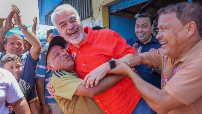 Humberto Costa faz giro pelo interior e amplia palanque com novos apoios