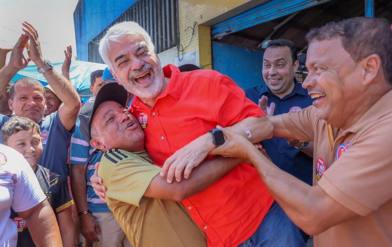Humberto Costa faz giro pelo interior e amplia palanque com novos apoios