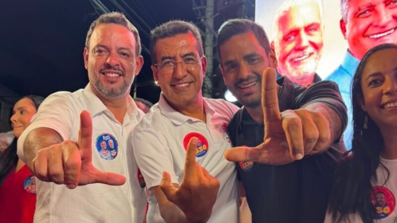 Juvenilson Passos marcou presença na inauguração do comitê de Lucas Reis no Rio Vermelho em Salvador