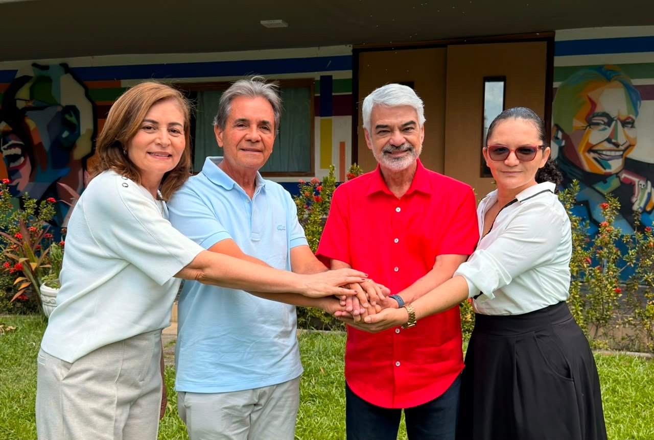 Prefeito de Ipojuca, Carlos Santana, e deputada Simone Santana declaram apoio à reeleição de Humberto Costa