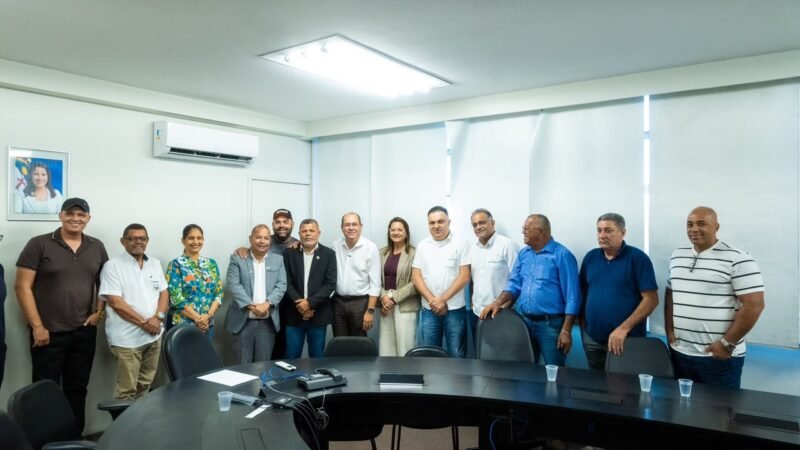Mano Medeiros articula com Governo do Estado, vereadores e categoria melhorias no transporte alternativo e público do Jaboatão
