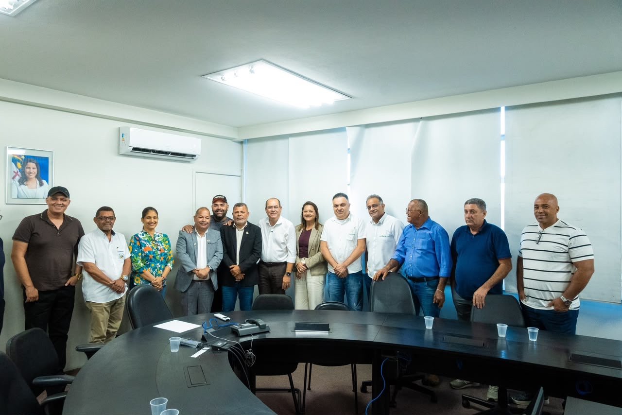 Mano Medeiros articula com Governo do Estado, vereadores e categoria melhorias no transporte alternativo e público do Jaboatão