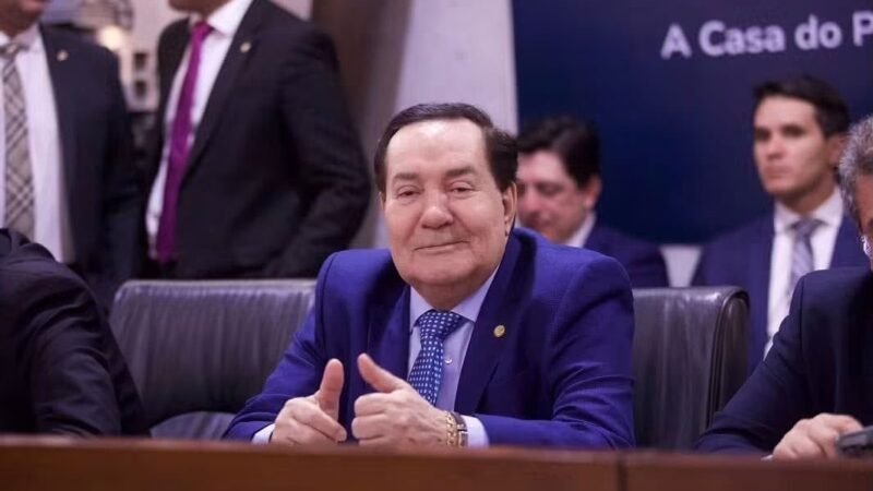 Izaías Régis propõe política de fortalecimento da cadeia leiteira do Agreste