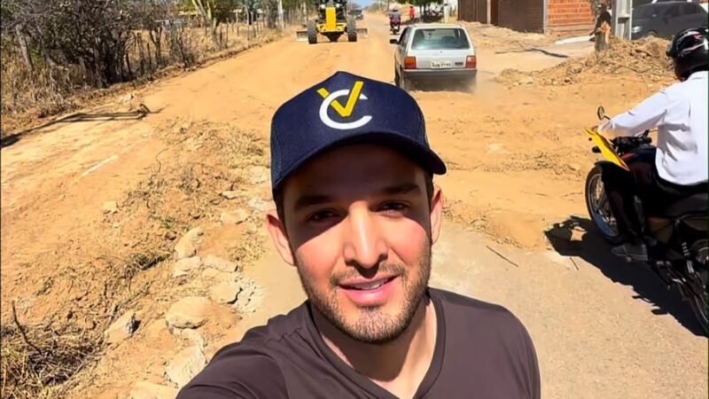Victor Coelho acompanha avanço da obra da Avenida Tamboril, que vai transformar área de expansão de Ouricuri