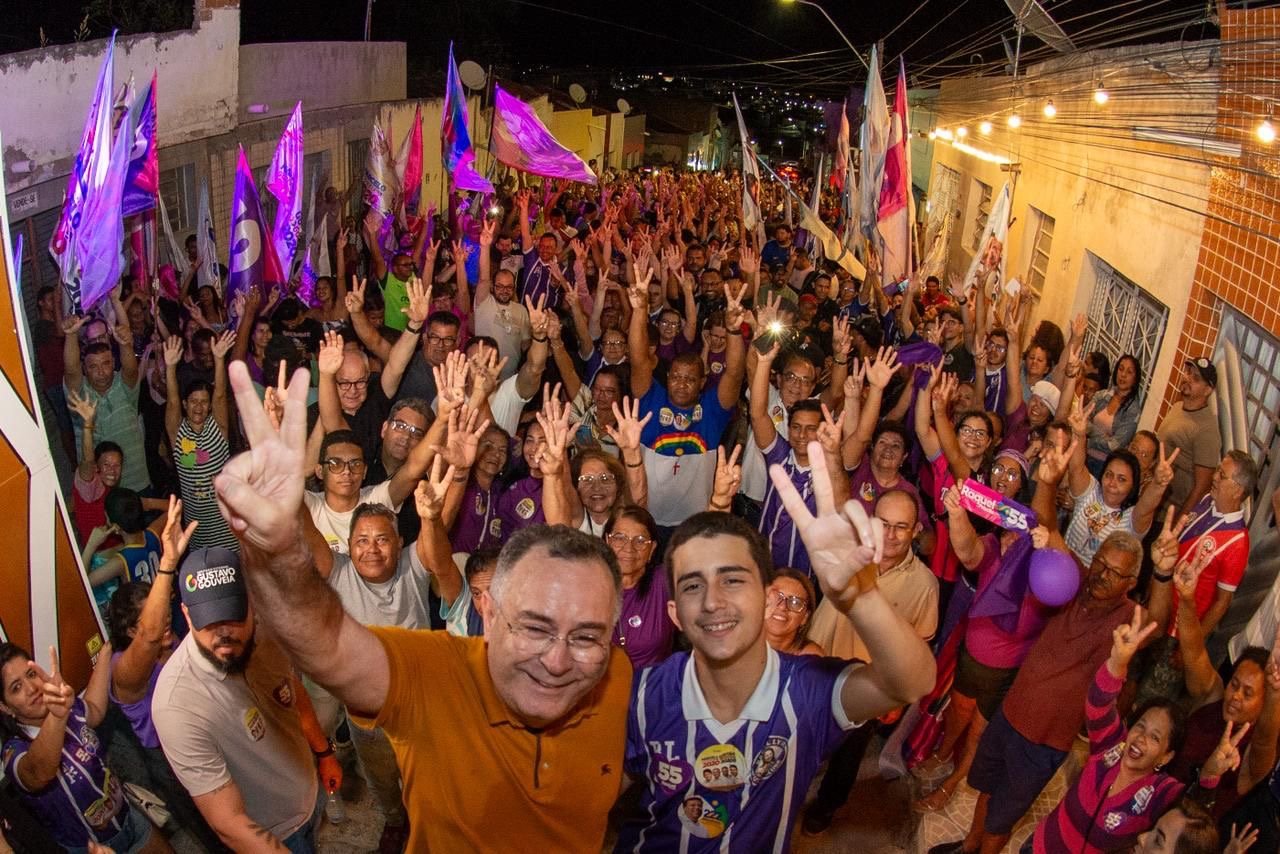 Zeca Cavalcanti mobiliza multidão em caminhada pelo São Cristóvão ao lado de vereadores e aliados