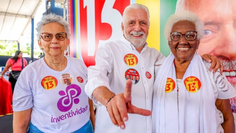 Wagner alerta para riscos à democracia no Brasil e convoca população 60+ a votar nas Eleições 2026Em encontro com pessoas idosas, senador destacou a experiência de quem viveu a ditadura e o papel dos mais velhos na defesa da democracia neste processo eleitoral