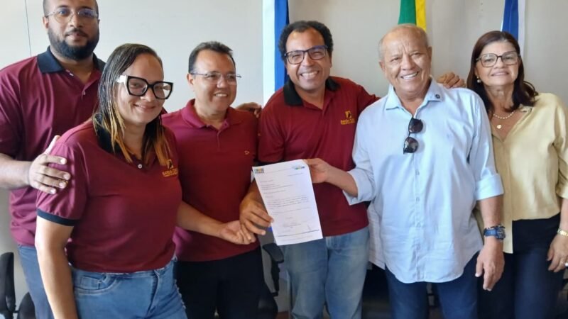 Prefeito de Goiana assina projetos de lei para concessão de subvenção a quatro instituições