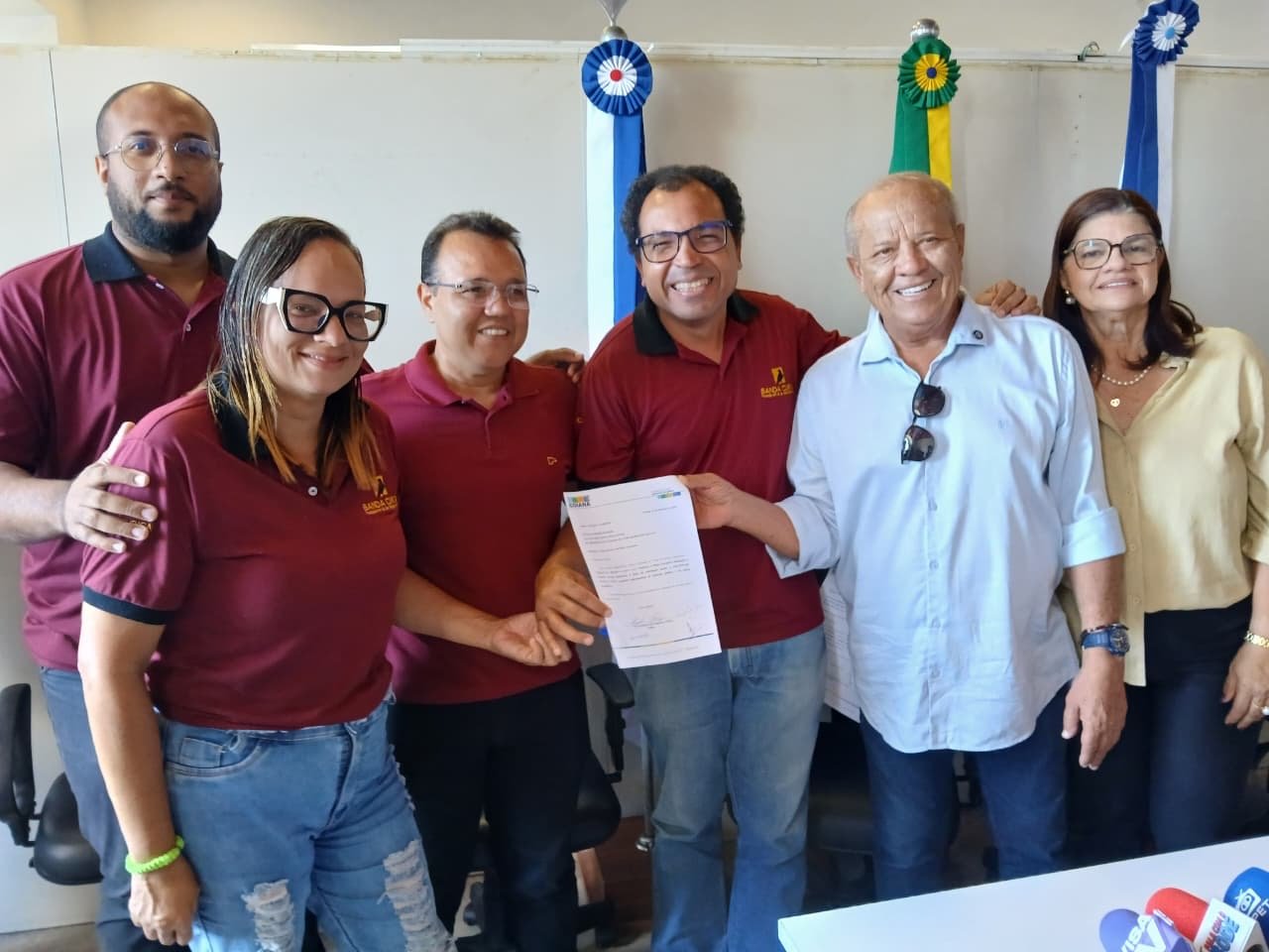 Prefeito de Goiana assina projetos de lei para concessão de subvenção a quatro instituições