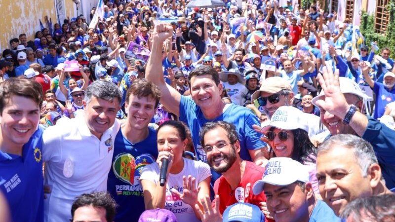 Prefeito Simão comemora o maior arrastão político da história de Petrolina