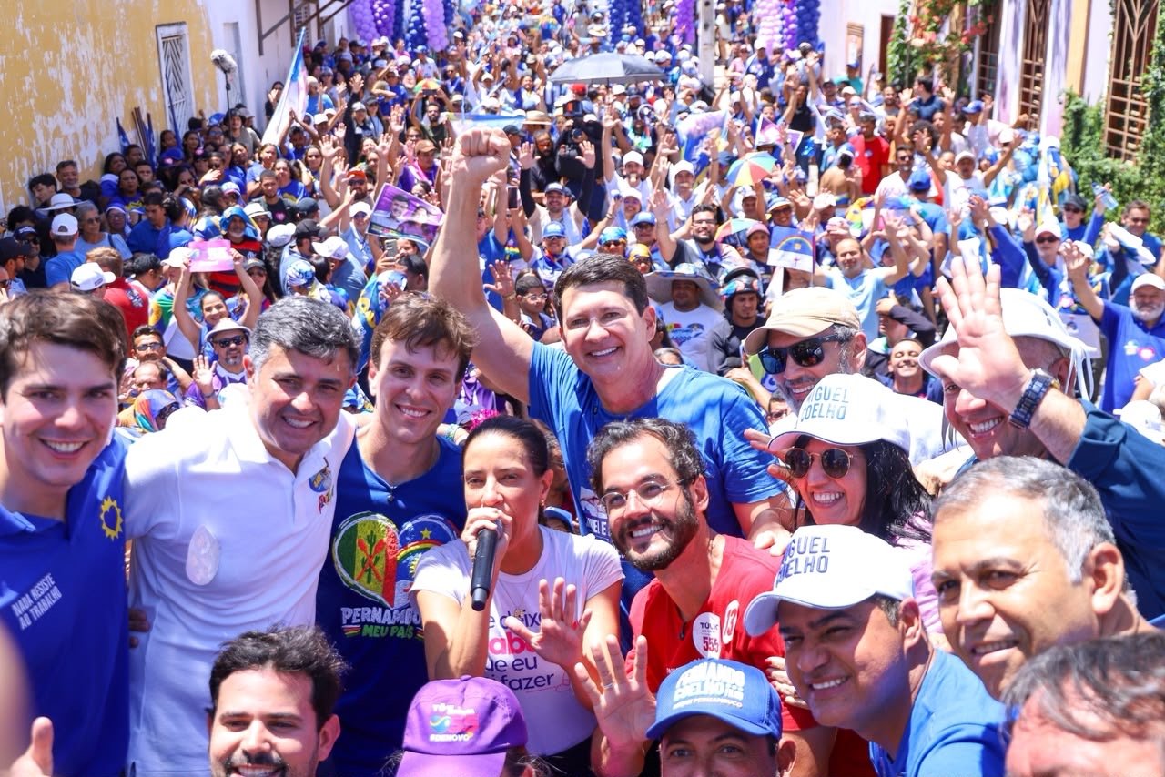 Prefeito Simão comemora o maior arrastão político da história de Petrolina
