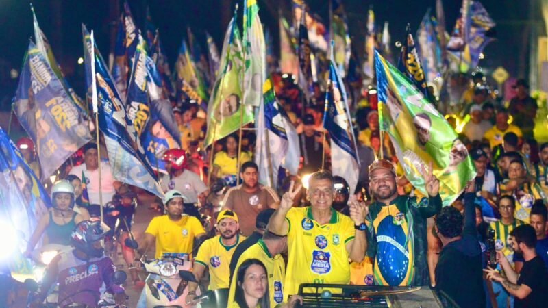 Multidão toma as ruas de Palmares em grande carreata da direita e mostra a força dos deputados Abimael Santos e Coronel Meira