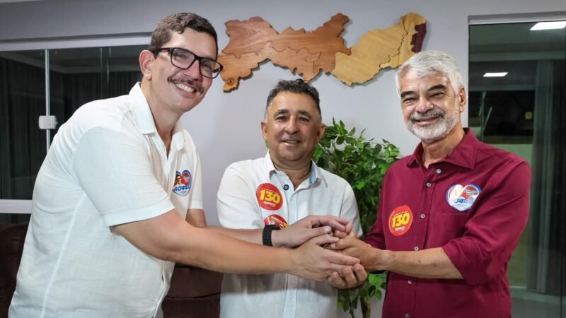 Na reta final da campanha, Humberto Costa amplia apoios e recebe adesão do prefeito de Sirinhaém