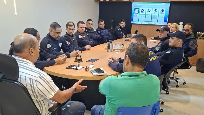 Segurança para todos: nesta quinta (03) a Prefeitura de Jataúba, através da Secretaria de Defesa Social e o comando da Guarda Civil Municipal, realizou reunião de alinhamento