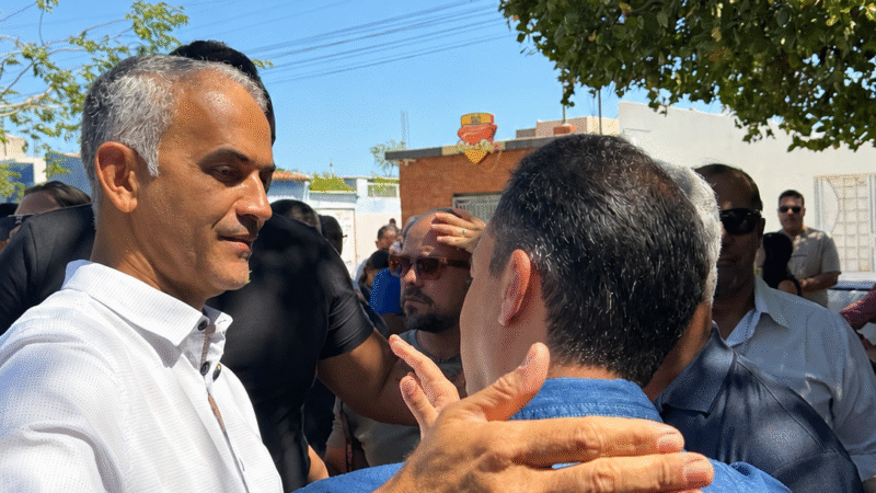Erivaldo mostra força na articulação política e garante mais pavimentação para o Alto do Cruzeiro