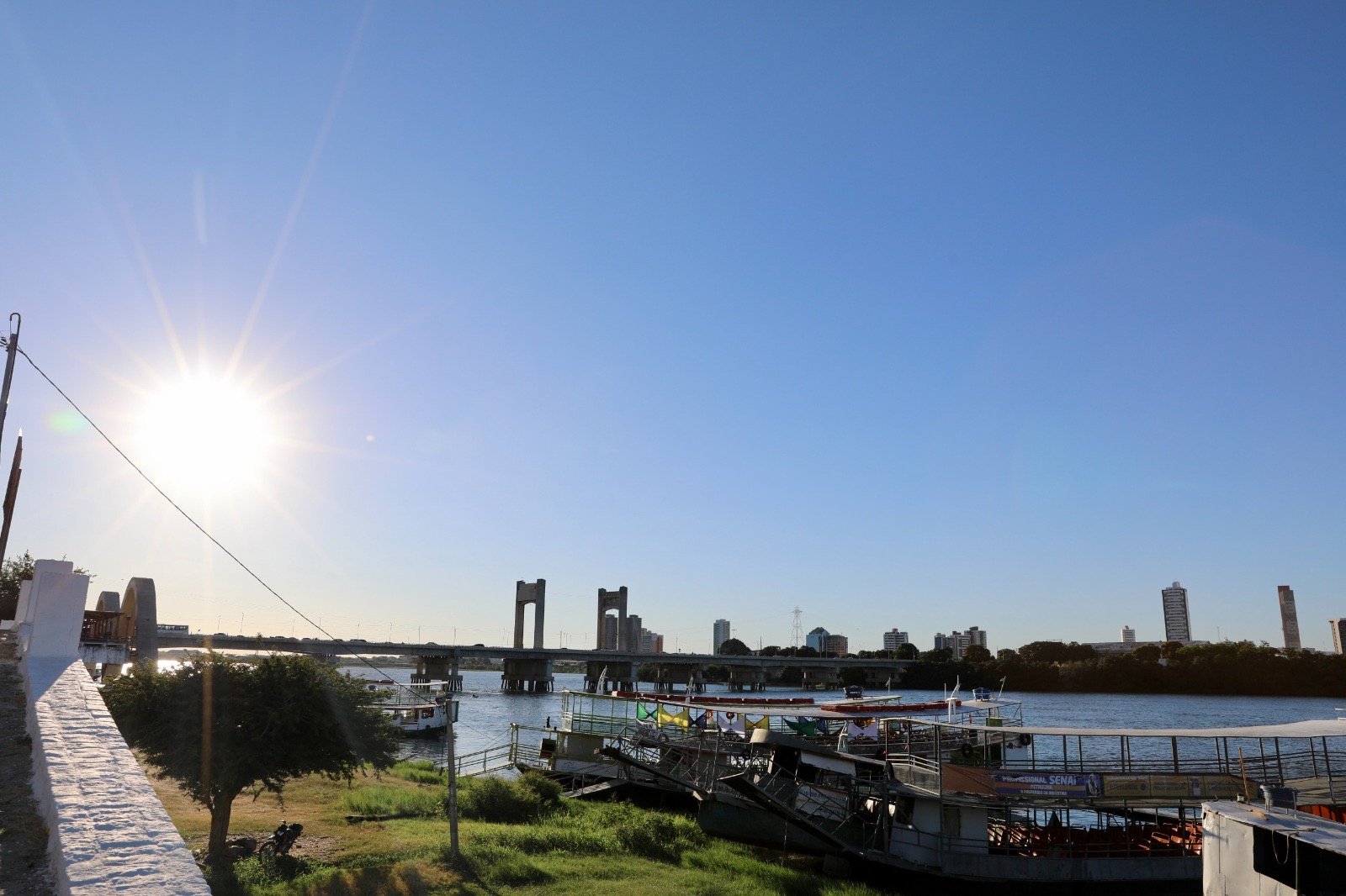Salvador e mais 17 cidades terão radiação UV muito alta ou extrema até domingo (06), aponta Inema