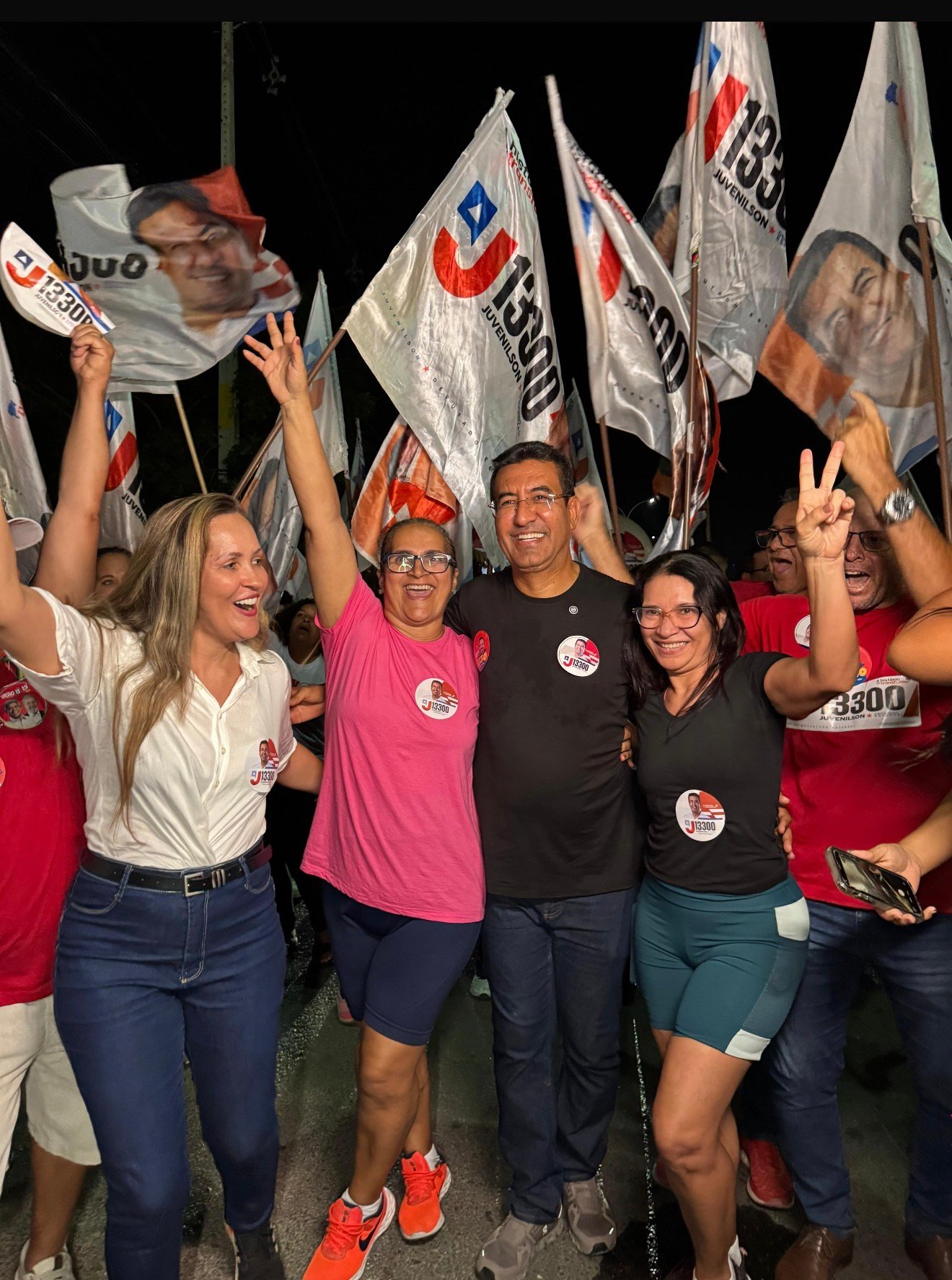 Em sua primeira disputa para deputado estadual, Juvenilson tem conquistado uma adesão expressiva dos eleitores e eleitoras, e por onde tem passado, seja nos bairros, distritos e povoados de Juazeiro é nítido o apoio popular e a confiança em seu projeto.