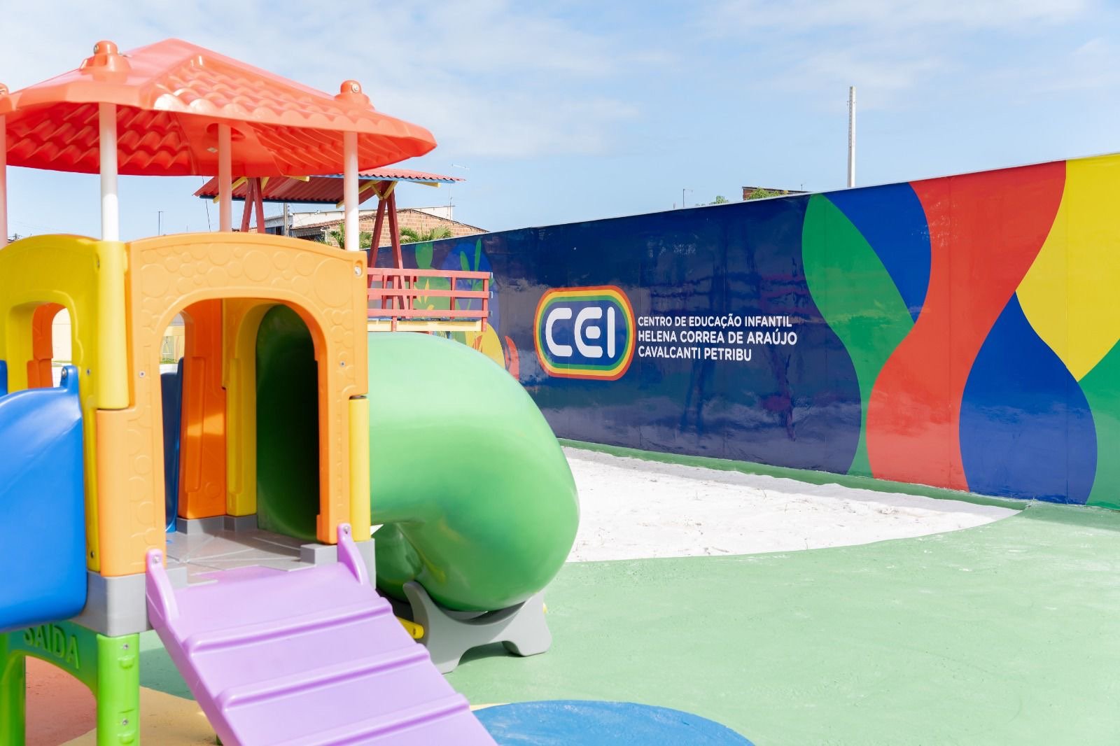 Governo de Pernambuco entrega nova creche em Itapissuma, no Grande Recife