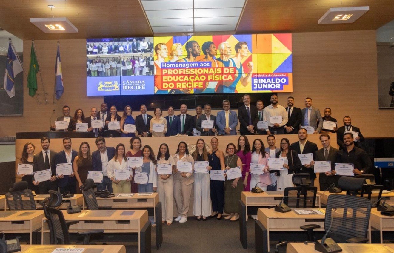 Câmara Municipal do Recife presta homenagem a 39 Profissionais de Educação Física