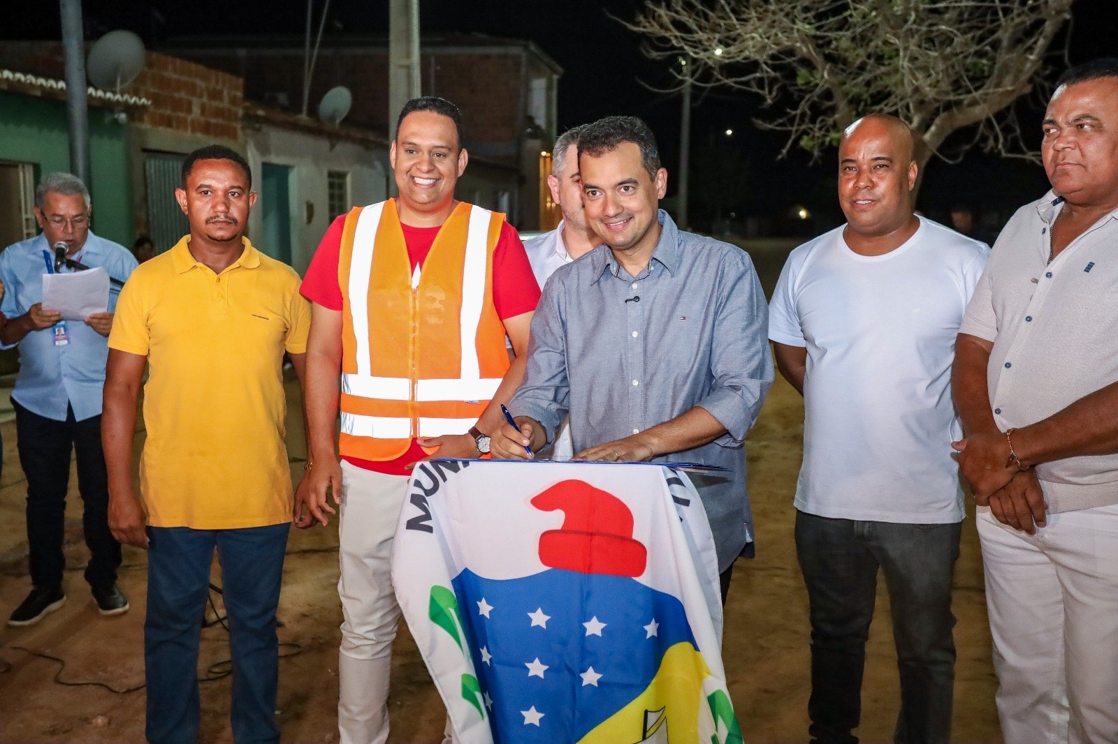 Gestão Andrei transforma espera de 26 anos em realidade e leva pavimentação a 100% de Carnaíba