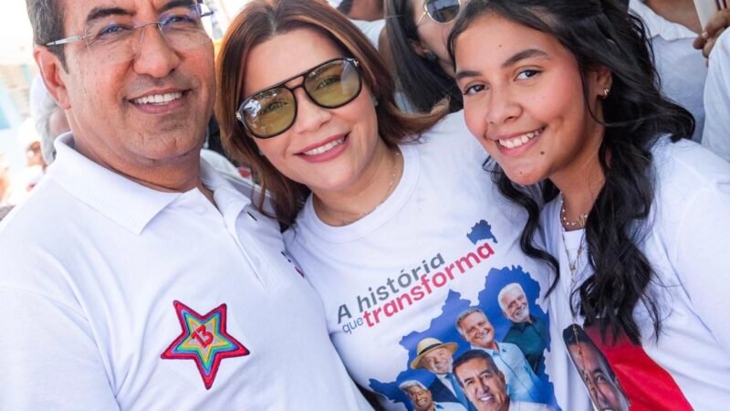 Com mar de branco na Orla, torcida de Juvenilson Passos do Time do 13 dá show de mobilização em Juazeiro
