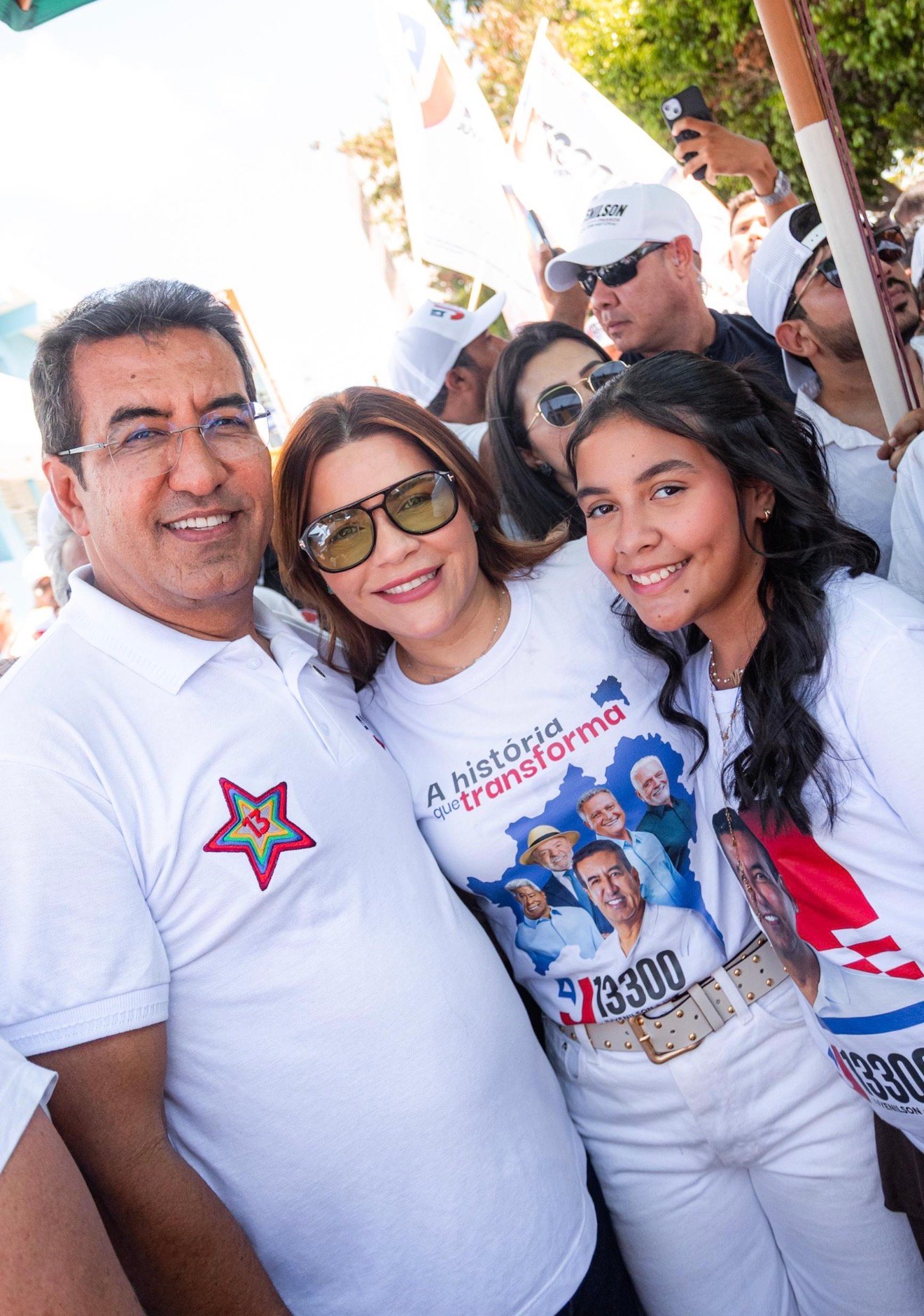 Com mar de branco na Orla, torcida de Juvenilson Passos do Time do 13 dá show de mobilização em Juazeiro
