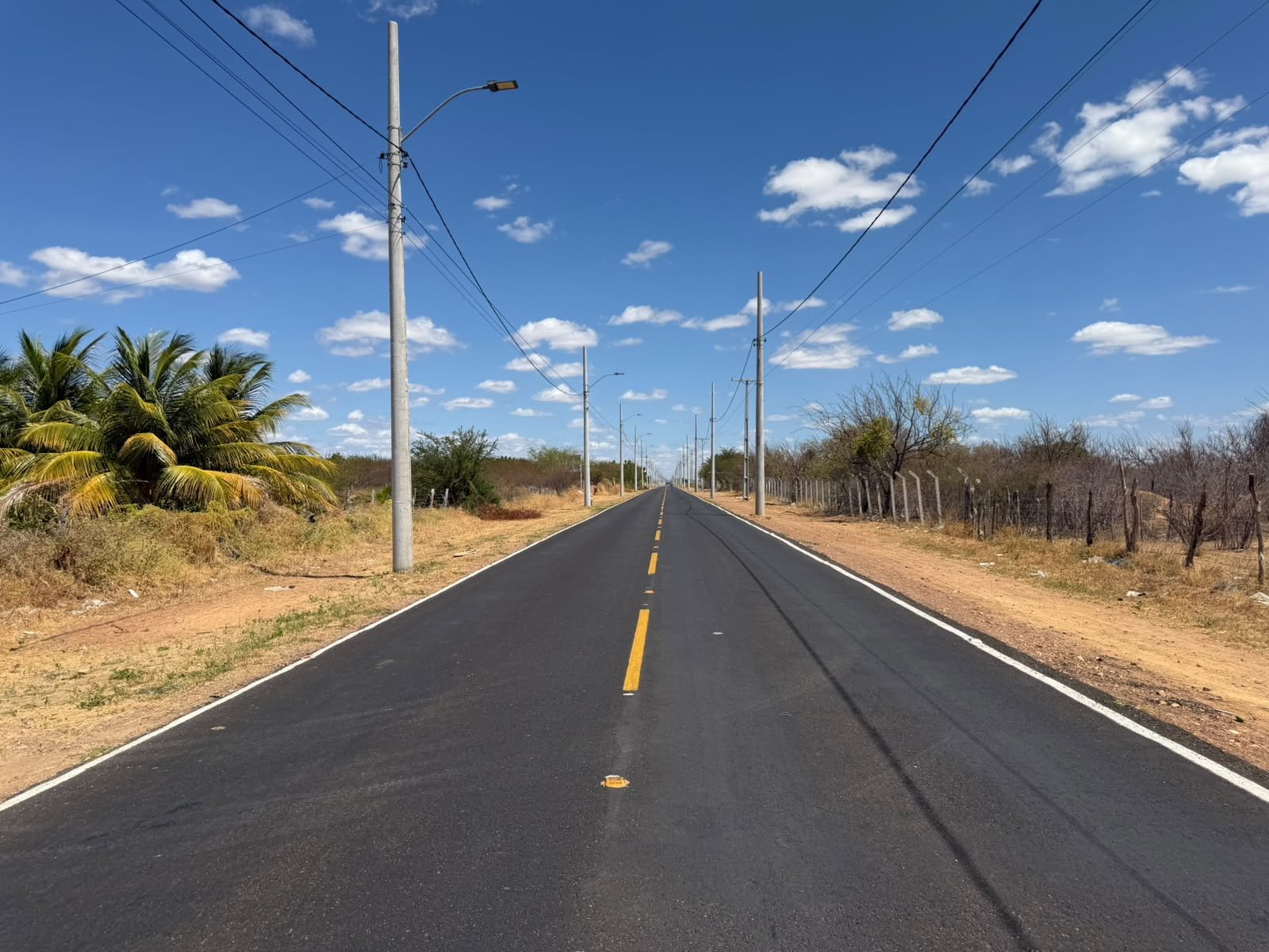 Pavimentação qualifica acesso entre comunidades em Sobradinho e Ibicaraí