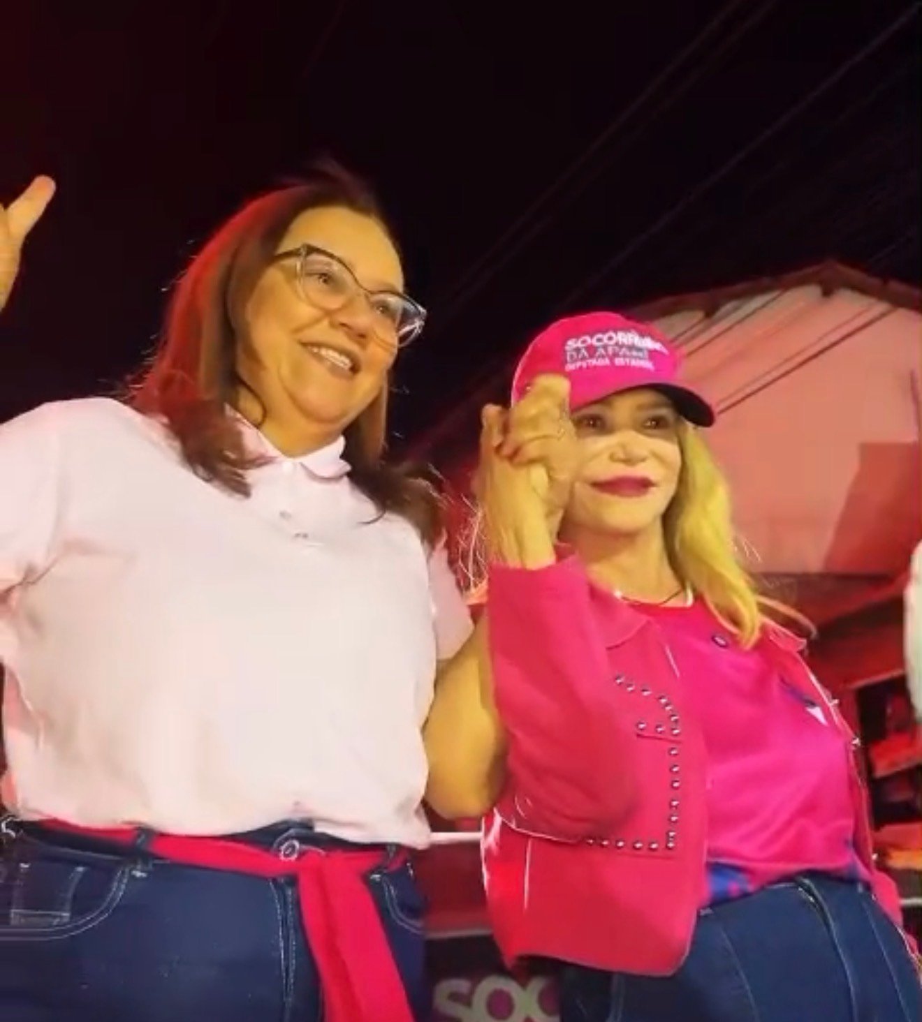 Motociata de Socorrinho da Apami e Cristiane Moura demonstra força política em Araripina