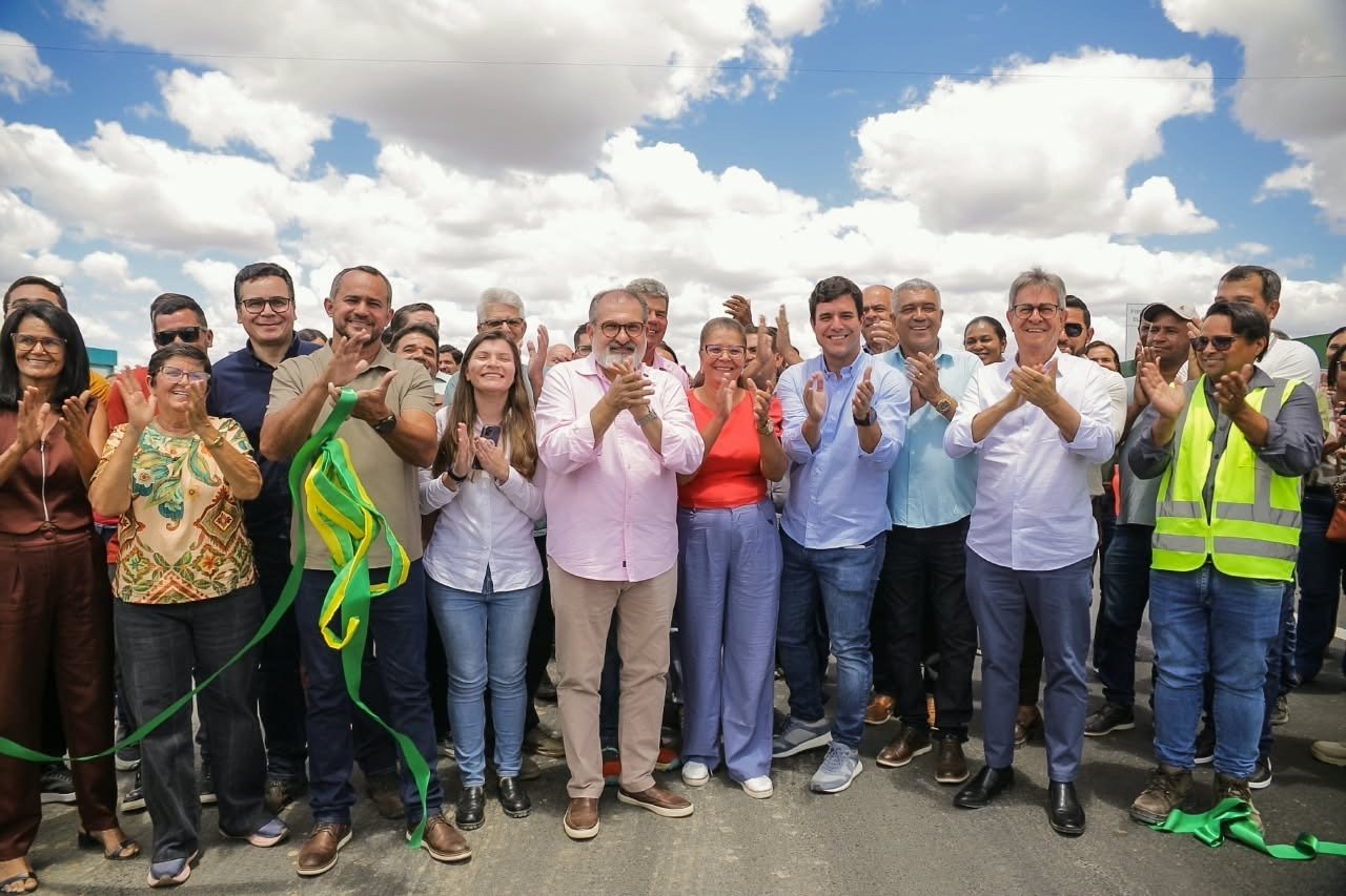 Mais leitos, nova estrutura de ensino e obras viárias qualificam serviços em quatro municípios da Bahia