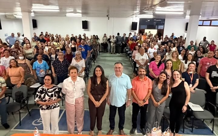 Zeca entrega novo fardamento aos agentes de saúde e reforça frota da Saúde em Arcoverde