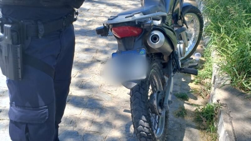 Motocicleta furtada é localizada pela Guarda Municipal de Caruaru com auxílio de rastreador
