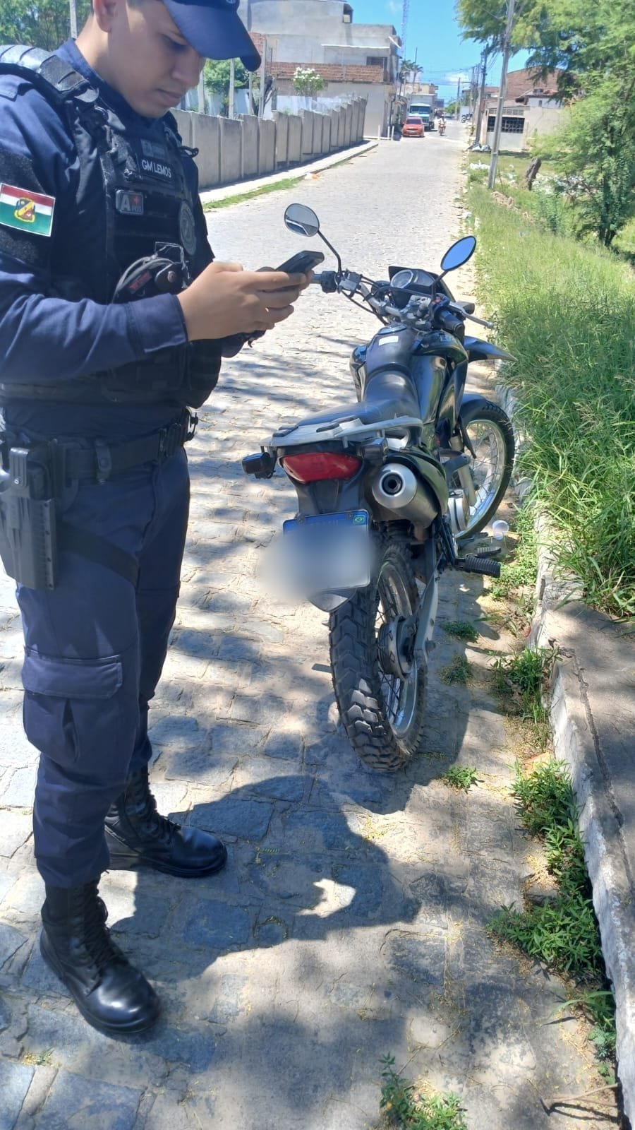 Motocicleta furtada é localizada pela Guarda Municipal de Caruaru com auxílio de rastreador