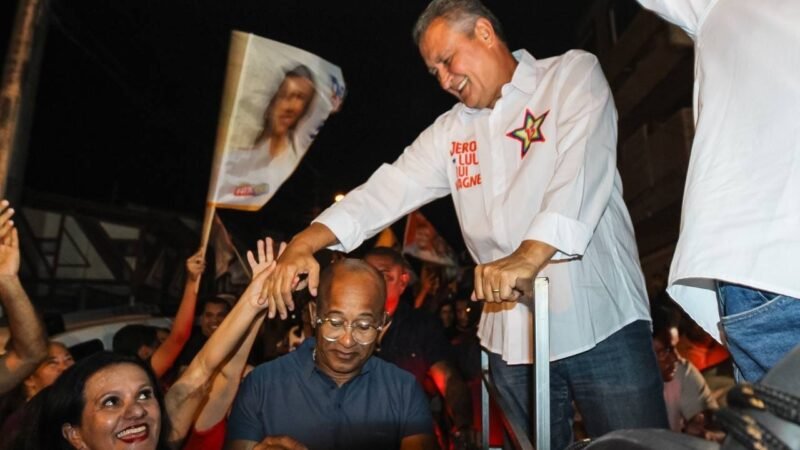 Rui diz que Brasil não pode ser governado por “miliciano” e pede 5 milhões de votos para Lula na Bahia