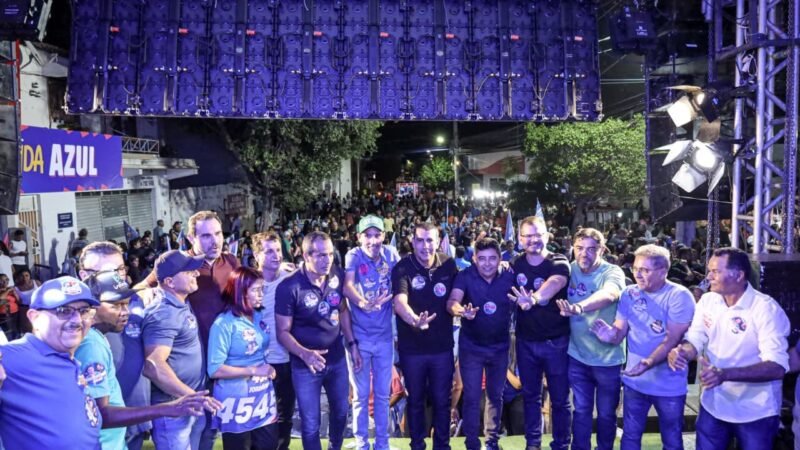 Onda Azul toma conta de Casa Nova e reúne multidão em apoio ao projeto político de Anisio Viana