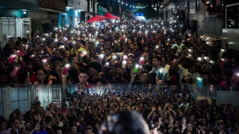 Dona Graça mostra força e realiza primeiro comício em Catende