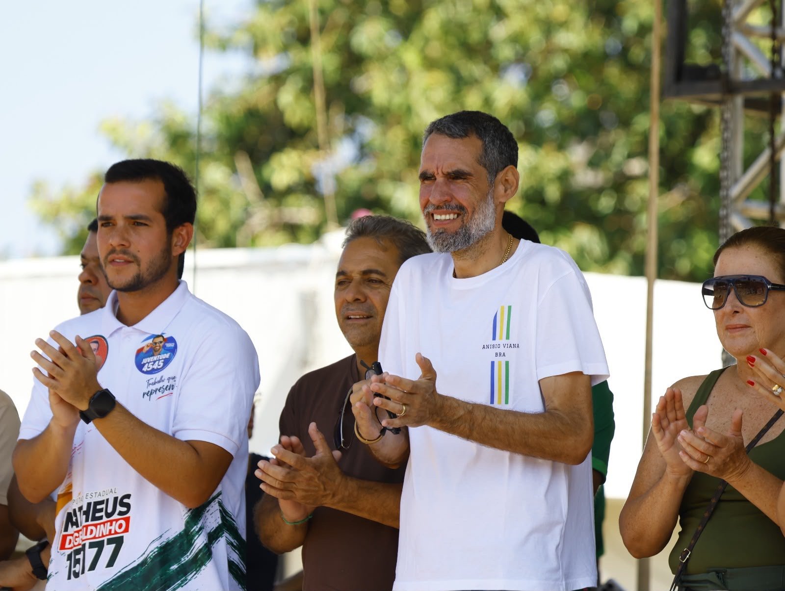 Prefeitura de Casa Nova realiza desfile cívico e encanta população com o tema “Cores da Terra”