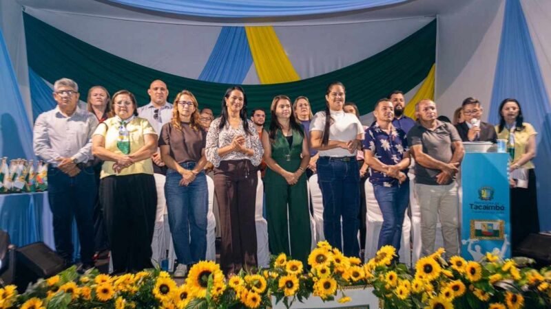 Débora Almeida celebra o 7 de Setembro e reforça parceria política com prefeita de Tacaimbó