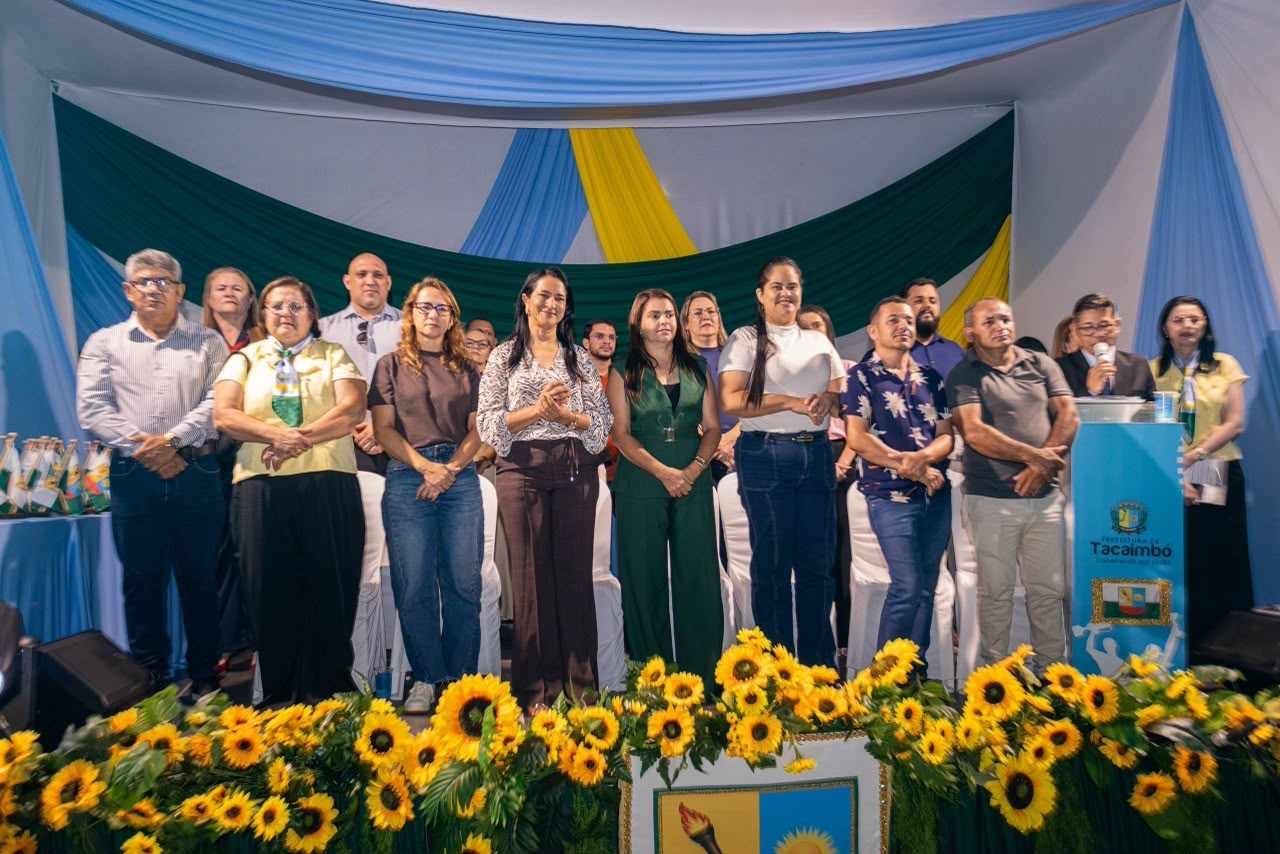 Débora Almeida celebra o 7 de Setembro e reforça parceria política com prefeita de Tacaimbó