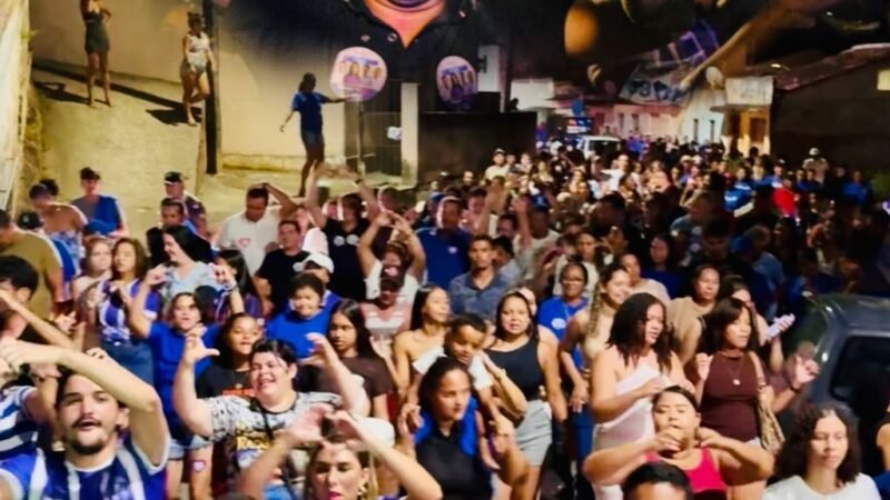 Multidão acompanha Thiago de Miel em porta a porta e demonstra força do grupo político em Xexéu