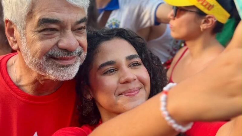 Humberto Costa percorre Recife e Olinda em domingo de grande mobilização pela democracia e por Lula