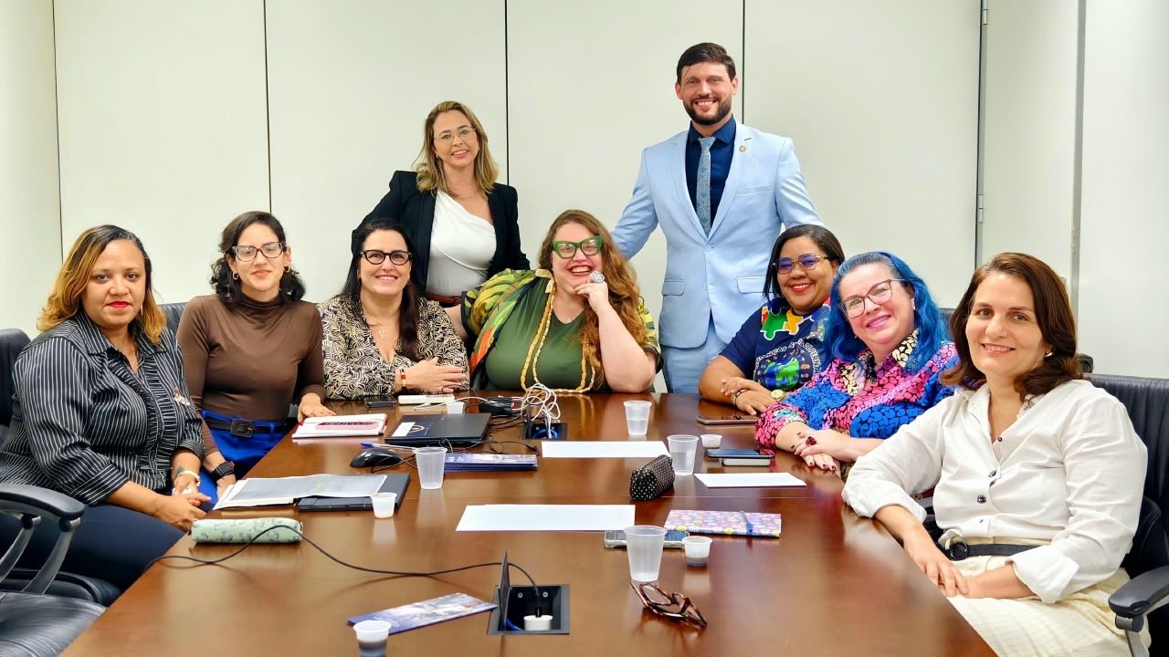 Mães atípicas reconhecem enfermeiro Gilmar Júnior como seu representante na Alepe